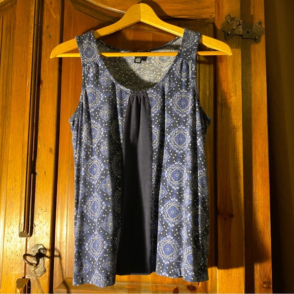 Tommy Hilfiger sleeveless top; M 🪷🌺 - Picture 1 of 5